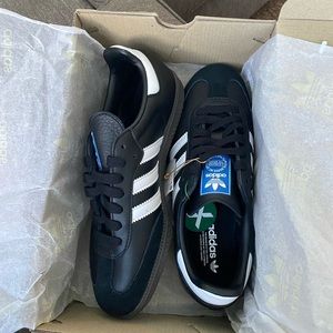 Samba OG black and white. New with tags